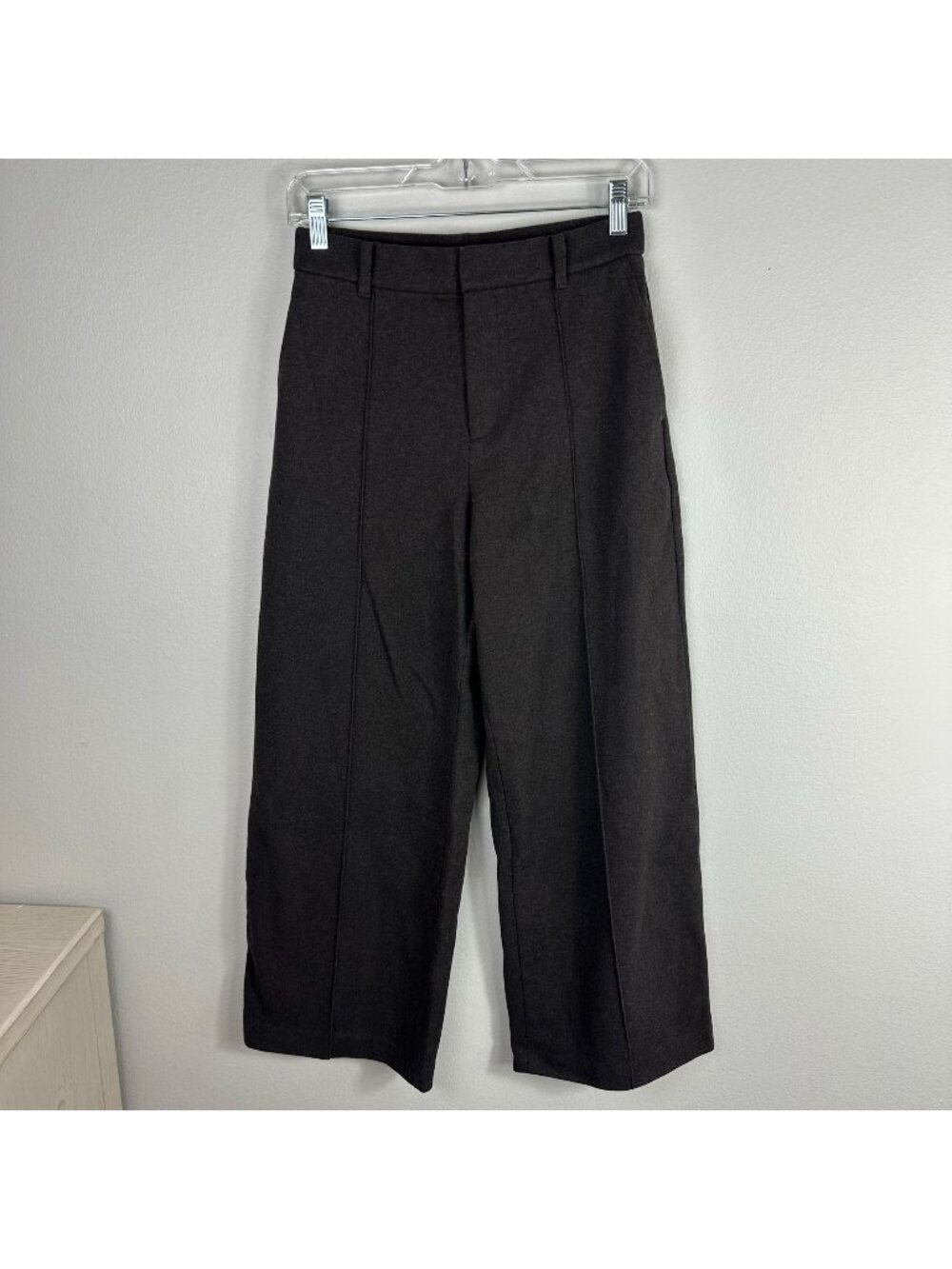 Uniqlo Brown Trouser Pants 24" Pleated High Rise Wide Leg Business Casual Minima